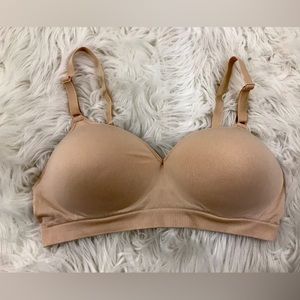 Fruit of the Loom Women Beige Seamless Wire Free Lift Bra Style FT640 Sz 36D